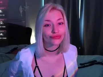 alexa_novak Image 16