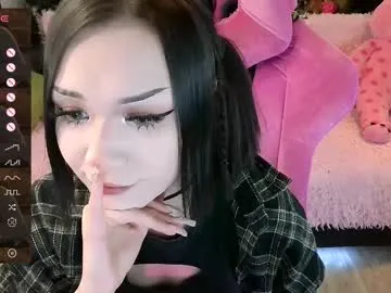 broodmommyy3 show on Showsexy