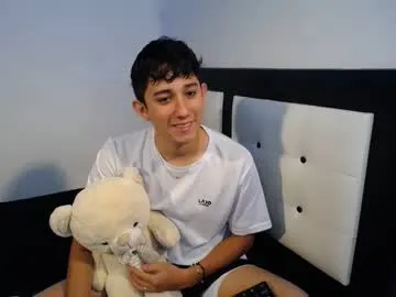 dravith_and_valery Image 14