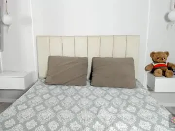 meow_mikasa's Thumb Image