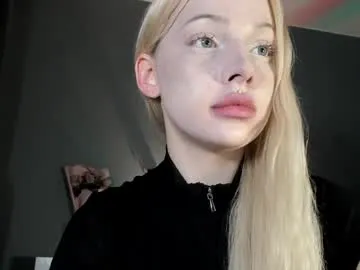 nicole_yo show on Showsexy