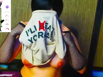 trixiedoescamcam Image 13